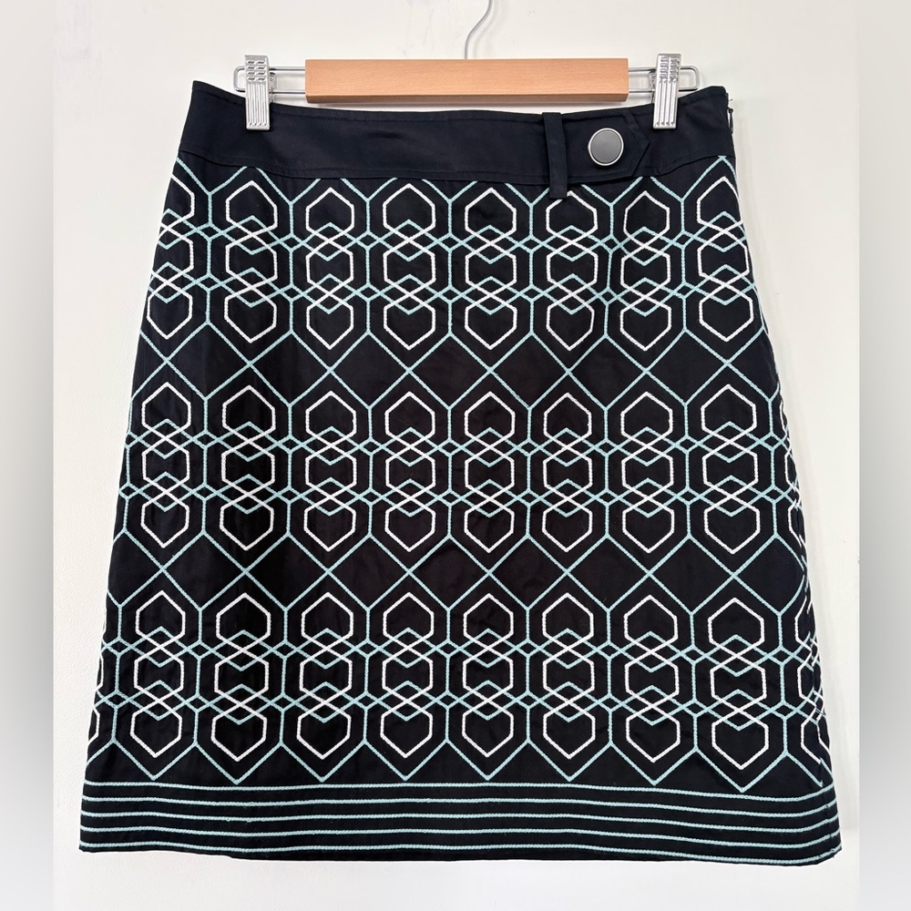 ANN TAYLOR 6 Navy Pencil Skirt Geometric Embroidery Accent Modern Career NWT